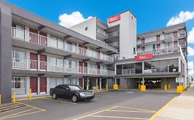 Red Roof Plus & Suites Virginia Beach - Seaside